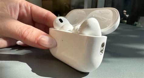 airpods issues can't hear me